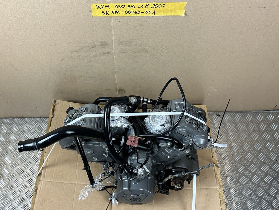 KTM 950 SM LC8 ADV Silnik Motor Engine