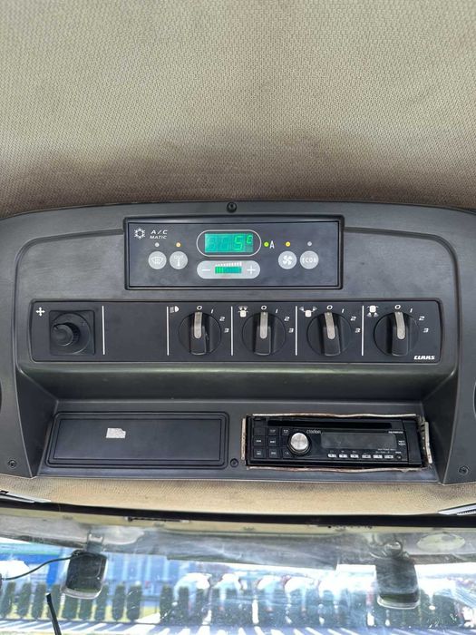 Продається трактор  CLASS Xerion 3800 TRAC