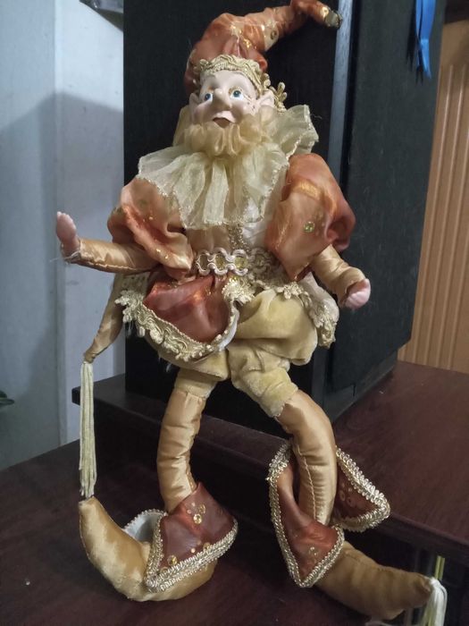 Арлекин, кукла для интерьера