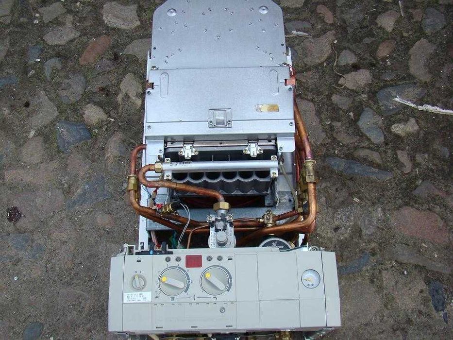 Piec gazowy JUNKERS electronic  lcd 24 KW oszczędny