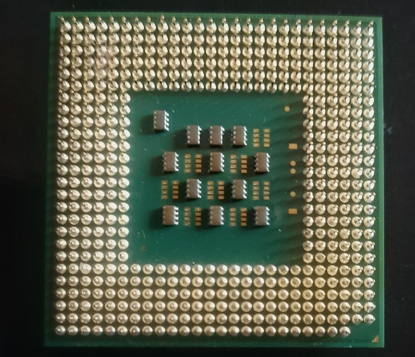 Intel  Celeron 2.4 GHz 2.40GHZ/128/400 / Entrega imediata