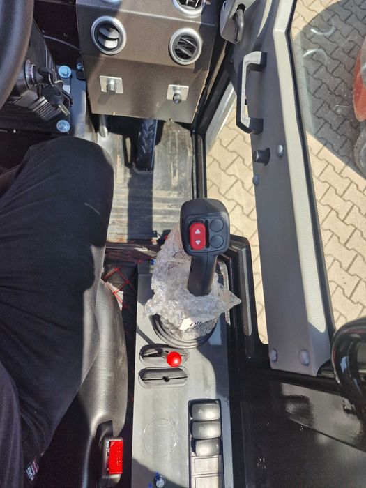 Ładowarka przegubowa mini  Hornet 806