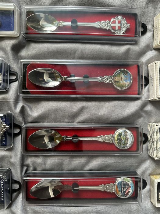 Колекційні сувенірні чайні ложки