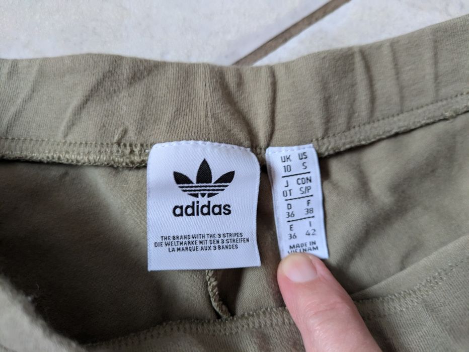 Adidas, spodnie dresowe 158 cm