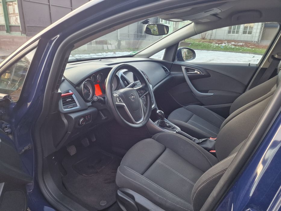 Opel Astra J 2013 1.7