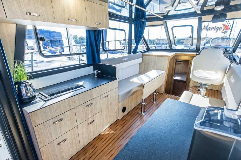 FUTURA 40 Czarter Mazury Jacht Motorowy bez Patentu 1200 PLN MAJ