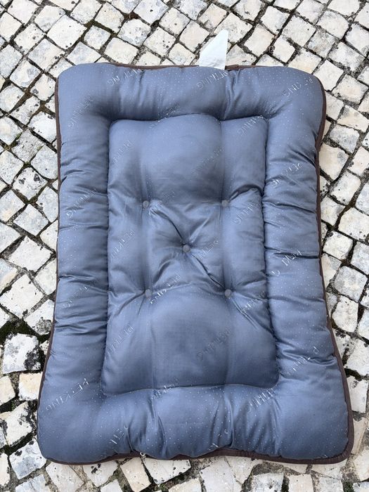 Cama / Almofada Acochoada para Cão ou Gato PetKing - 75x50 cm