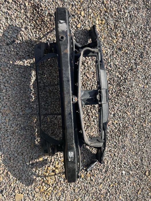 Pas przedni wzmocnienie  bmw e90 e91