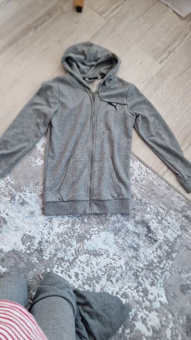 Спортивний Костюм  Puma.Колір сірий ,розмір с-м .Стан нового.