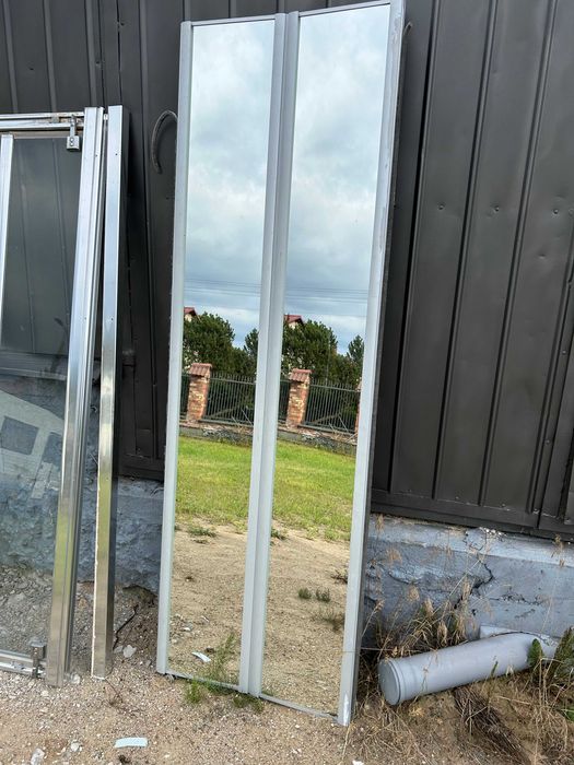 Sprzedam drzwi łamane z lustrem do szafy pokoju schowka 70x213