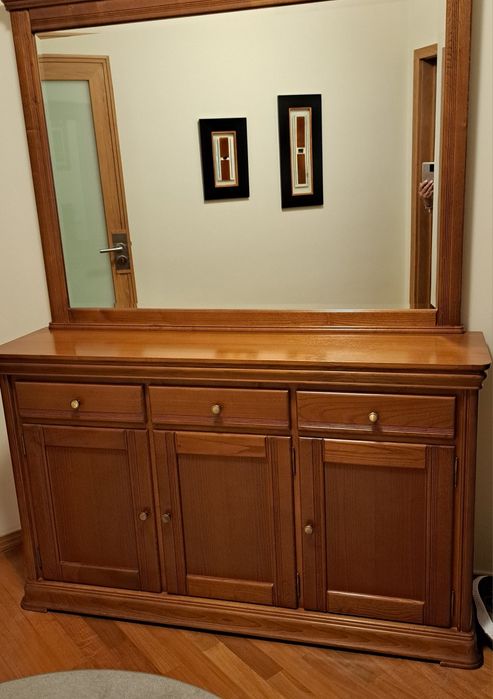 Sapateira em excelente estado