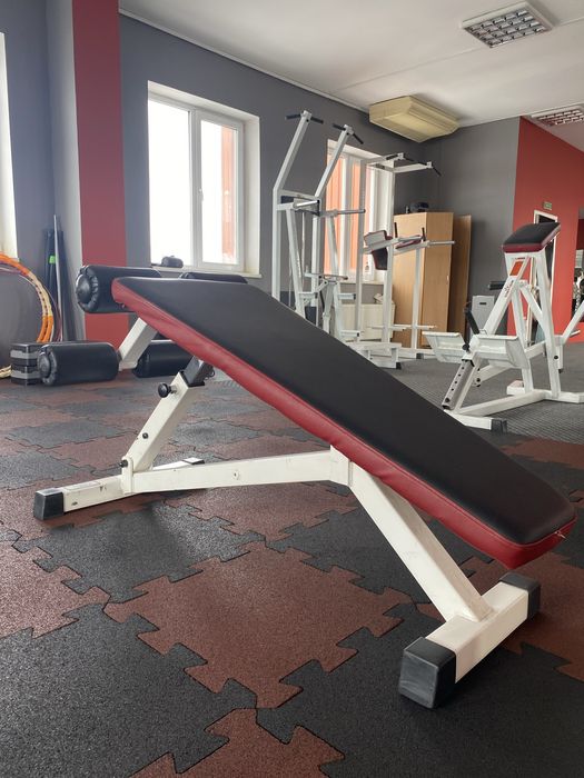 Скамья для преса регулевана ST311