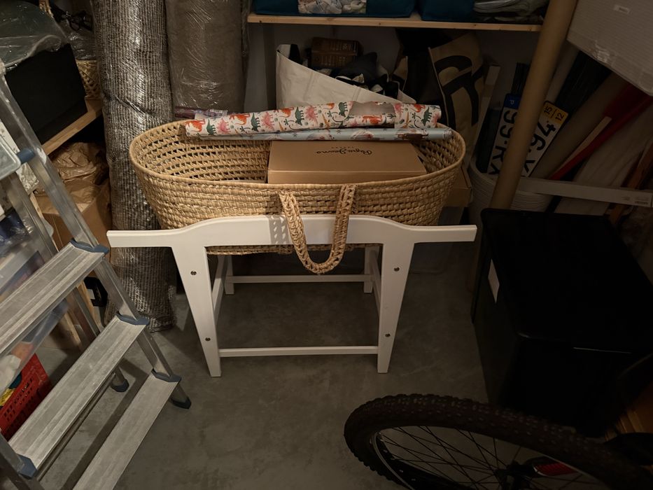 Alcofa bebe com suporte