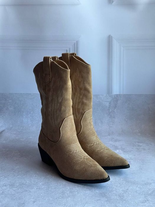 Жіночі чоботи козаки 36–40 бежеві замшеві | ковбойські western