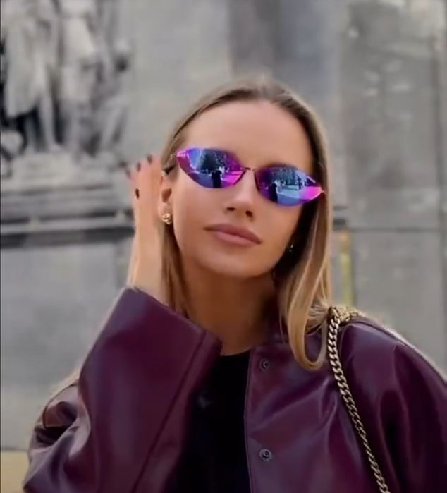 Сонцезахисні окуляри Balenciaga з фіолетовий лінзами колекція 2025