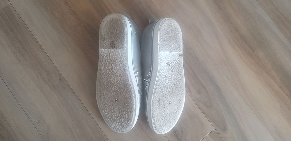 Buty srebrne slip on rozm 36