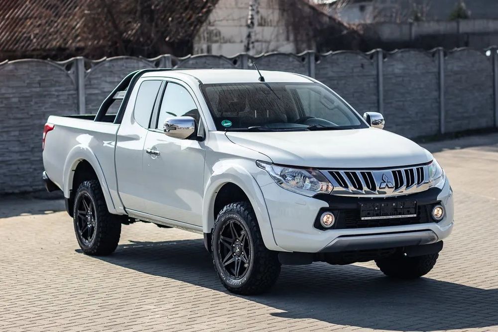 Mitsubishi L200 Kamera, Klimatronic 4x4, Tempomat !!