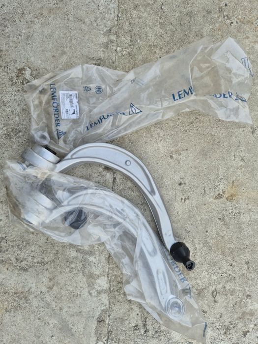 Wahacze przednie Audi A4 B8 NOWE