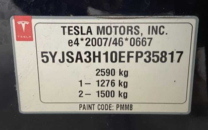 Tesla Model S 85 com carregamentos grátis para sempre (18.000€)