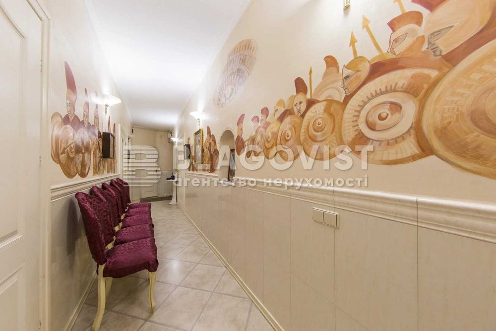 Кирилівська  109б Сталінка 3-кімнатна з ремонтом з видом на парк