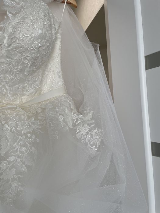 Весільна сукня