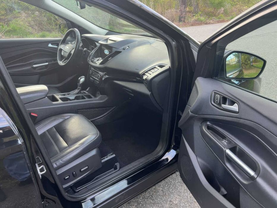 Ford Escape Titanium      2018