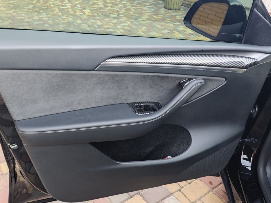 Tesla Model Y 2024р. 7 місць Продажа-Обмін