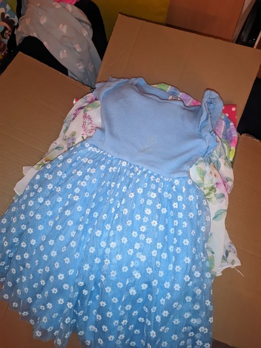 Zestaw ubrań 104-110 dla dziewczynki