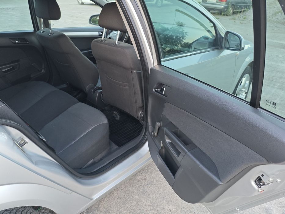 Opel Astra H 1.7 дизель