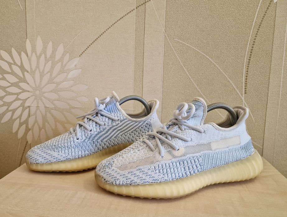 Кросівки ОРИГІНАЛ Adidas Yeezy Boost V2 розмір 38 2/3