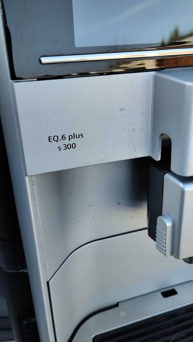 Ekspres ciśnieniowy Siemens EQ. 6 PLUS s300 ,sprawny