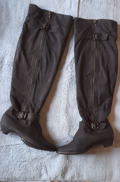 Botas acima do joelho cor preto N. 37 - ÚLTIMOS DIAS