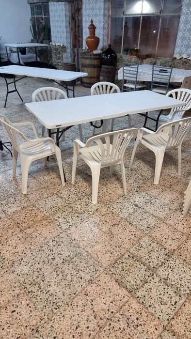 Aluguer de Mesas/ Cadeiras/ Rechauds/ Loiça e Talheres & Outros Materi