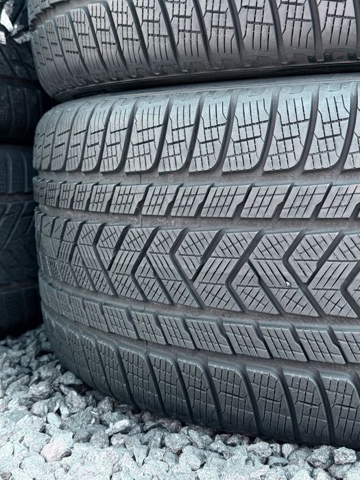 285 35 22 Pirelli Scorpion Winter 95% 2025 Шини Зима