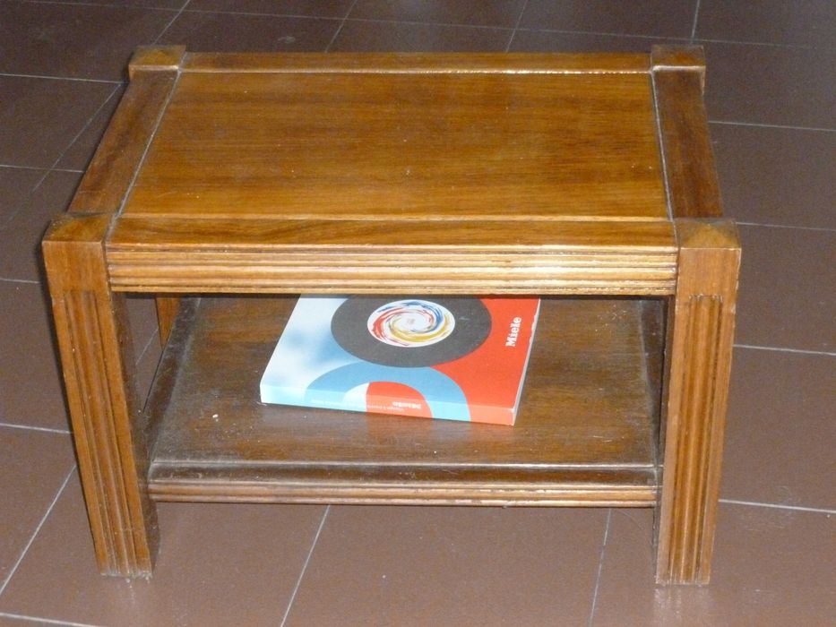 Mesa em madeira maciça