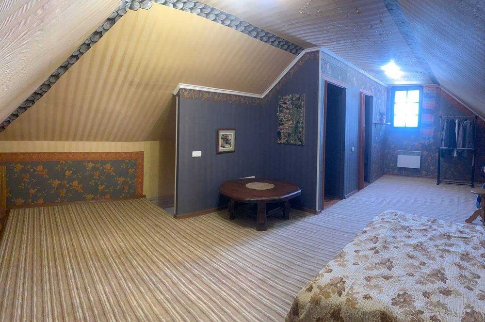 Продається будинок в центрі Старого міста