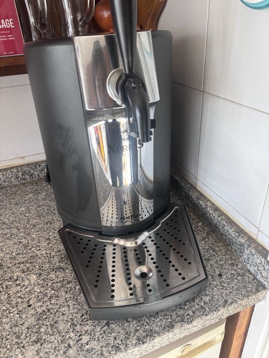 Máquina de Cerveja Super Bock Xpress – Bom estado