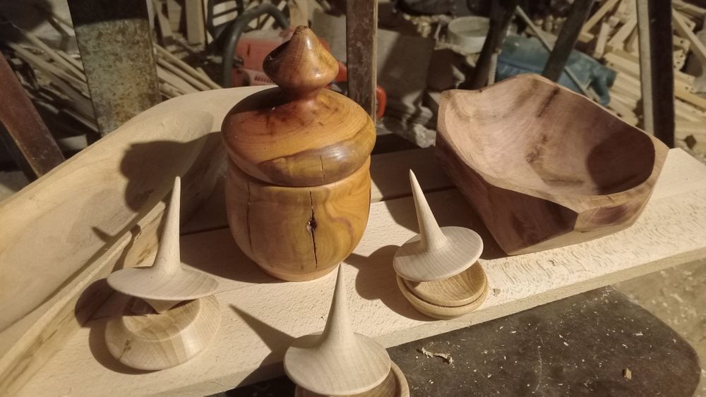 Вироби з дерва .