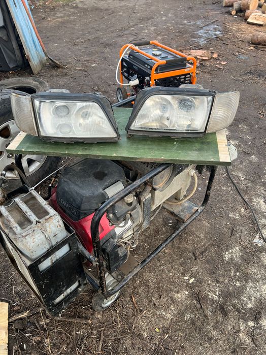 Передні Фари на Ауді а6 с4 2.5 тді