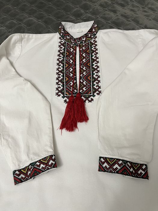 Продам вишиванку на хлопця