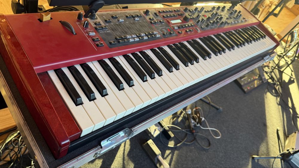 Nord stage 2 sw73 + case