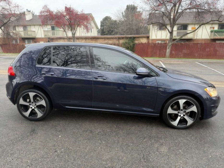 Volkswagen Golf SE      2015