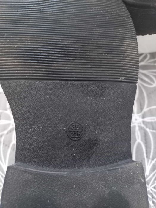 Buty dla dziewczynki 35 rozmiar