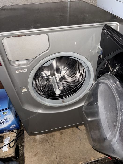 Maquina de lavar roupa Ariston Aqualtis Hotpoint 9Kg