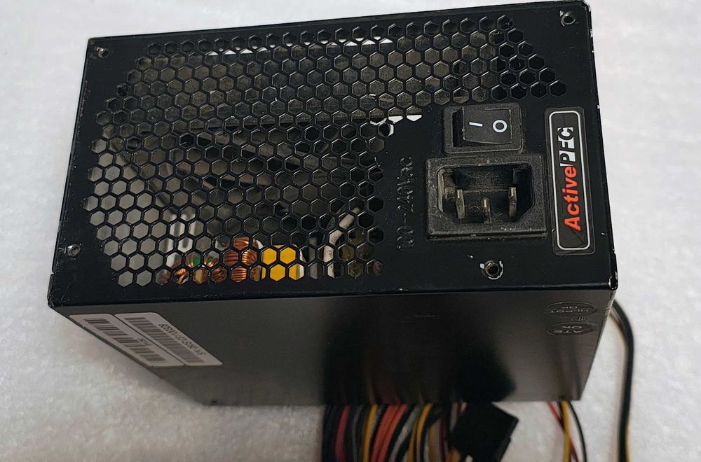 Zasilacz do PC Be Quiet 300 W 80+ do komputera stacjonarnego