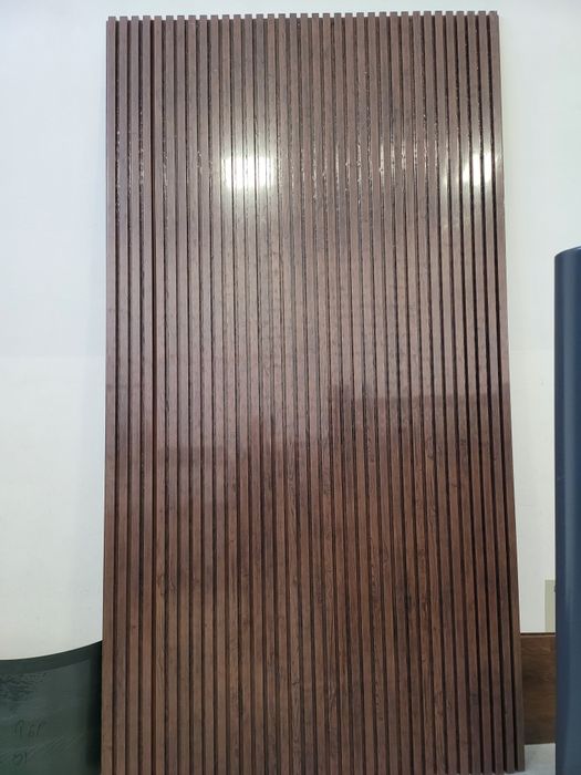 Lamel dekoracyjny z blachy powlekanej drewnopodobnejj