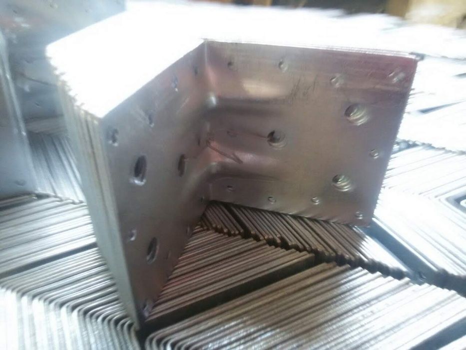 Кутики 150х150х65 монтажні покрівельні. Пластини. Власне виробництво.