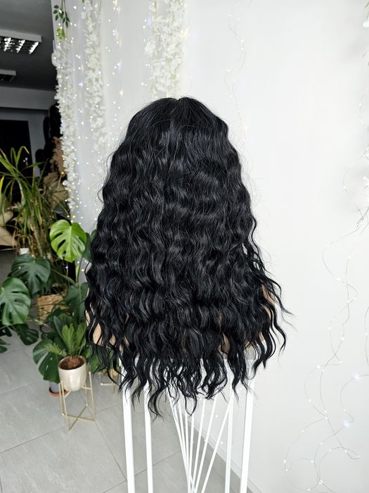 Peruka Iga premium lacefront czarna naturlany efekt fale loki