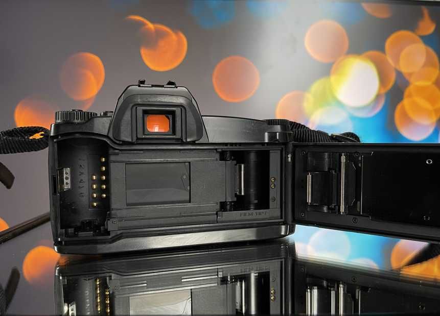 Sigma SA‑300 – lustrzanka analogowa