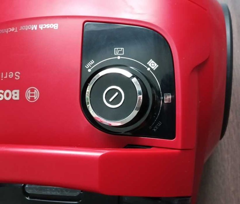 Пылесос для уборки без мешка Bosch